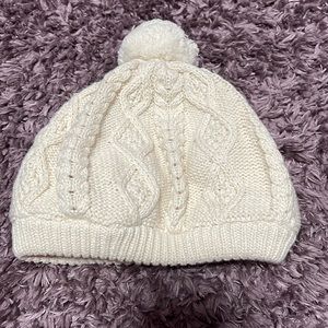 BOGO🥳BabyGap cable knit Pom hat